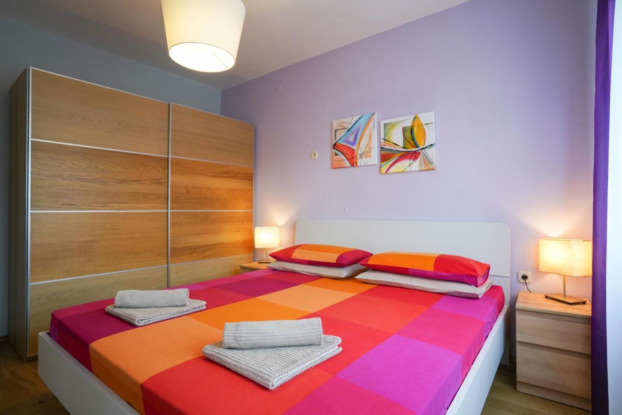 Margerita Apartment & Studio Ровінь Екстер'єр фото