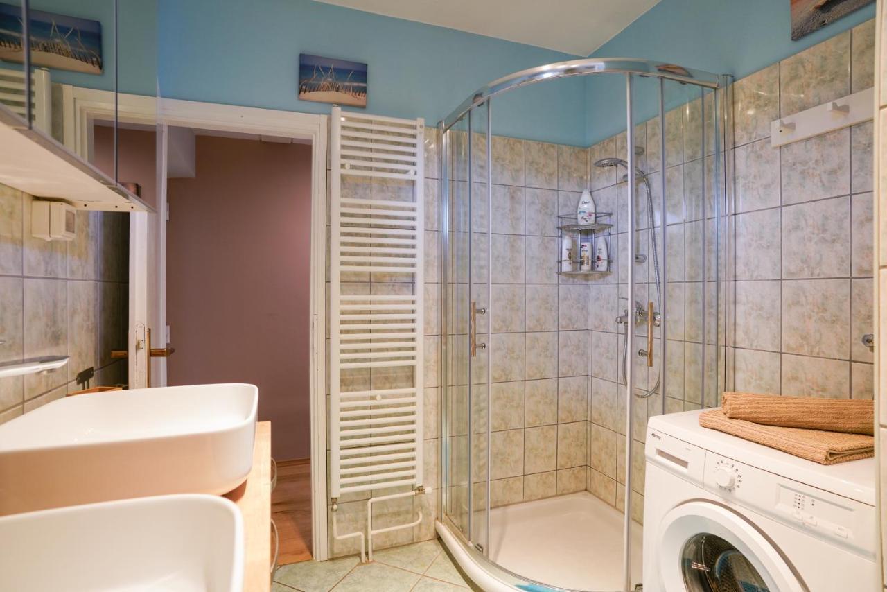 Margerita Apartment & Studio Ровінь Екстер'єр фото