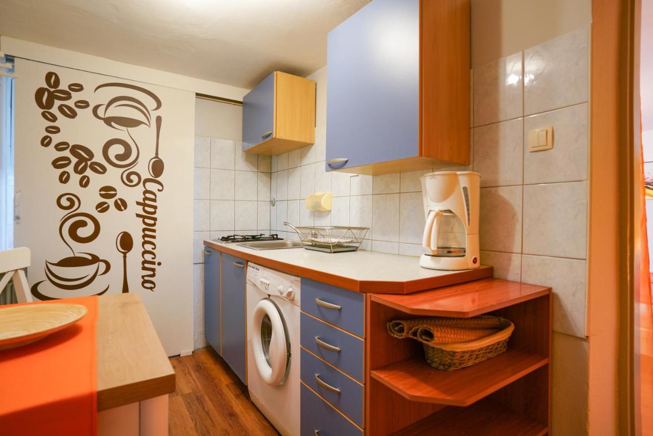 Margerita Apartment & Studio Ровінь Екстер'єр фото